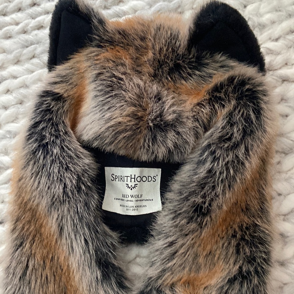 Spirithoods Red Wolf EUC